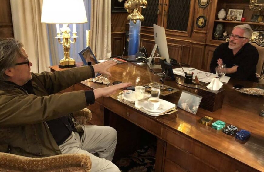 Suprema Corte permite desestimar condena de Steve Bannon