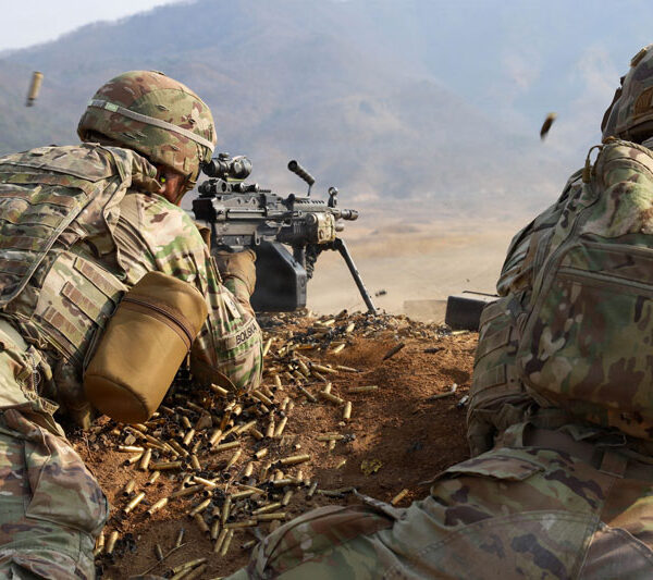 Quiere Trump 1.5 trillones de dólares para gasto militar en 2027