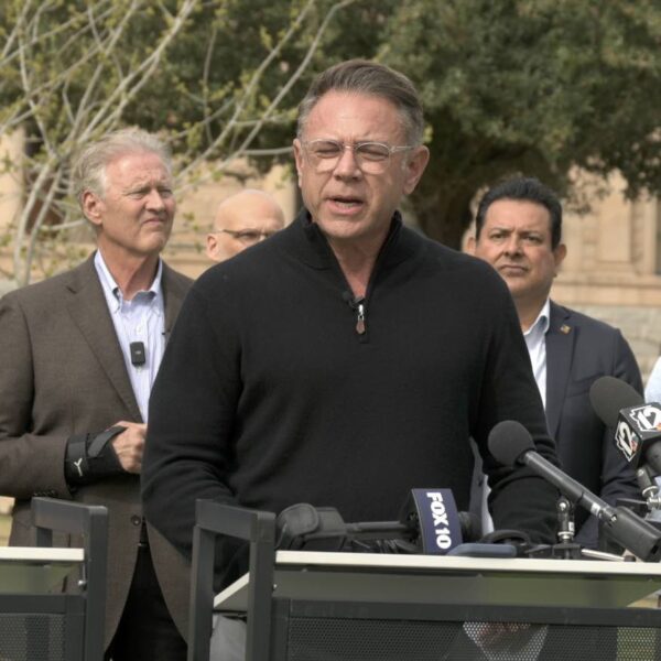 Hugh Lytle asegura su lugar en la boleta electoral para contender por Arizona