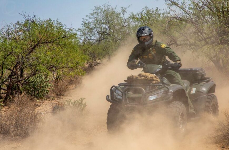 Zapatos de alfombra: Nuevas tácticas de ‘polleros’ en Arizona