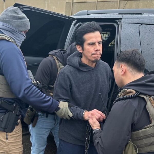 Revés a política de ICE: Inmigrantes recuperan derecho a fianza