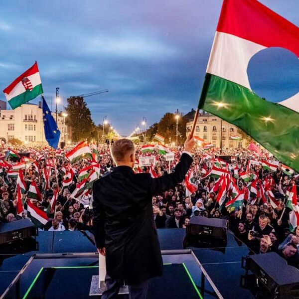 Hungría ofrece lección democrática