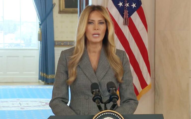 Melania se deslinda de Epstein y pide audiencia en el Congreso