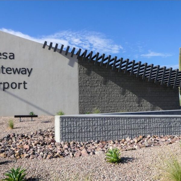 Condiciones infrahumanas: Congresistas exhiben a ICE en Mesa