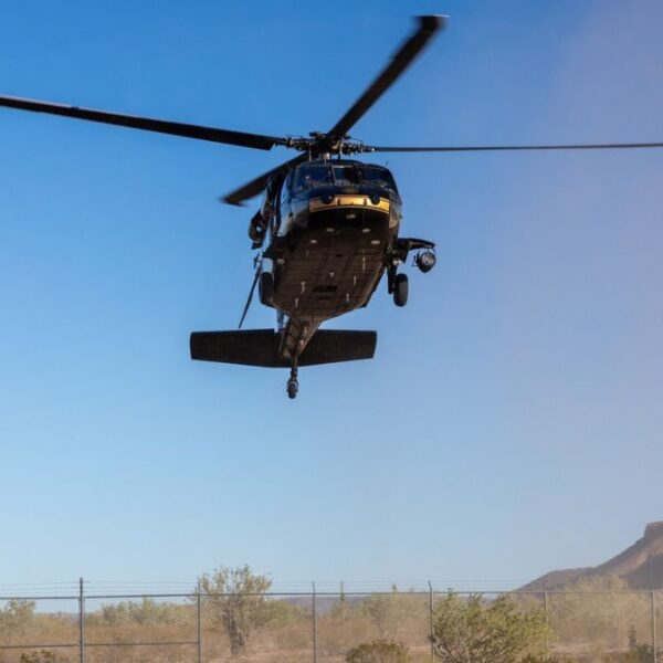 Ola de operativos federales en Arizona deja 240 detenidos