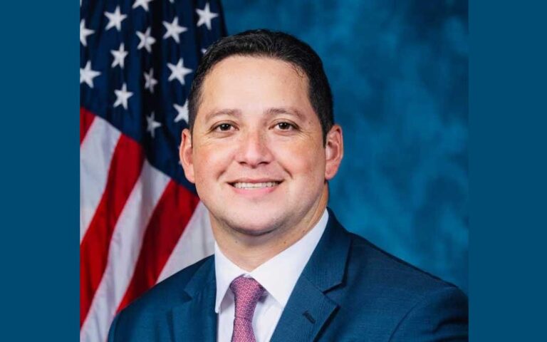 Más acusaciones contra el congresista Tony Gonzáles