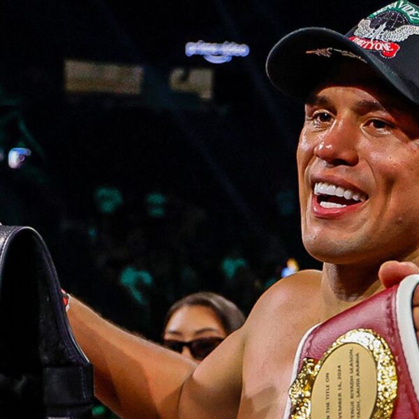 Histórico tricampeonato: Benavidez noqueó al ‘Zurdo’ Ramírez
