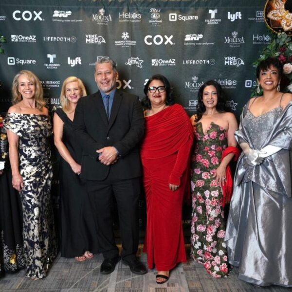Gala Blanco y Negro: Celebran poder empresarial hispano en AZ