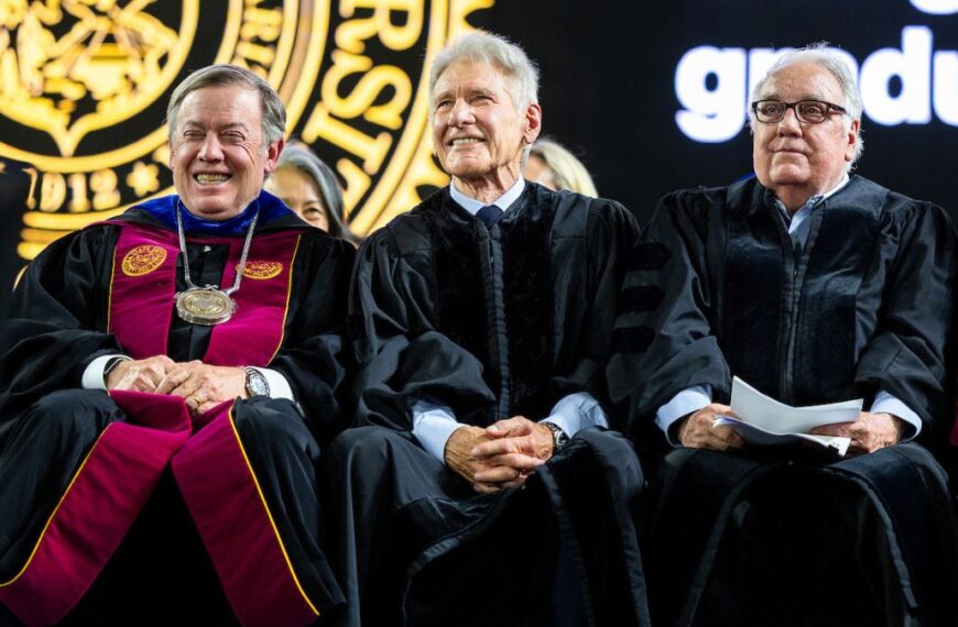 Harrison Ford inspira a graduados de ASU y recibe doctorado