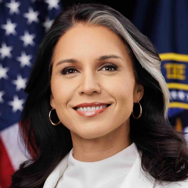 Otra baja en el gabinete de Trump: Renuncia Tulsi Gabbard, directora Inteligencia Nacional