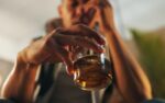 Se disparan muertes por alcohol en AZ: la alerta está en los ojos