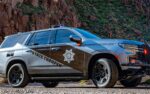 Por una placa suelta, arrestan a 4 inmigrantes en Phoenix