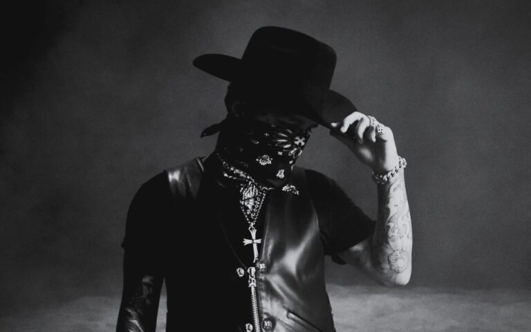 ¡Ya salió ‘Bandera Blanca’, el nuevo disco de Christian Nodal!