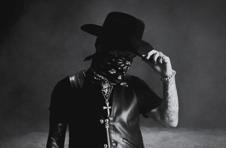 ¡Ya salió ‘Bandera Blanca’, el nuevo disco de Christian Nodal!