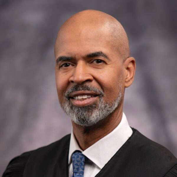 Wilbur Hudson, nuevo juez presidente del Tribunal de Phoenix