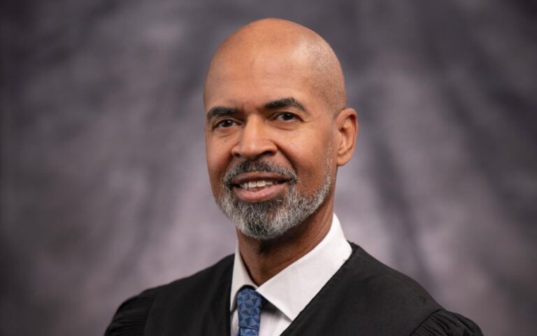 Wilbur Hudson, nuevo juez presidente del Tribunal de Phoenix