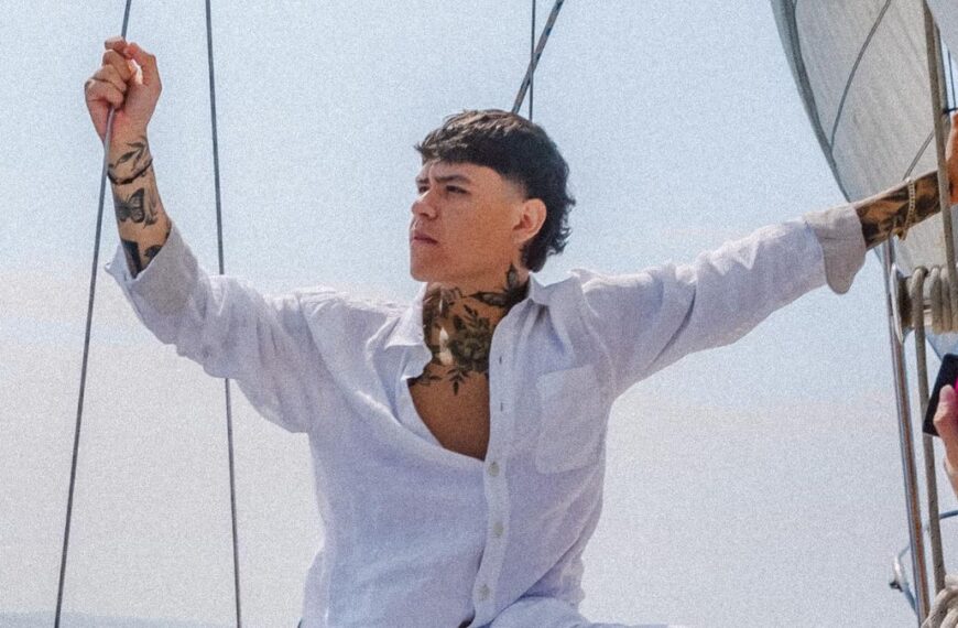 Junior H supera los mil millones de streams con “Y Lloro”