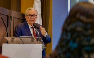 Rocha Moya comparece ante la FGR por caso Cártel de Sinaloa