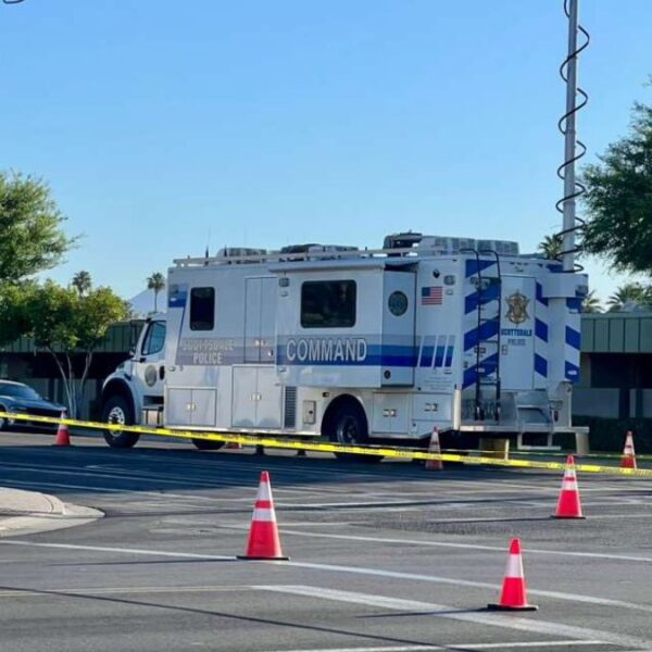 Arrestan a 5 por balaceras y caos en Old Town Scottsdale