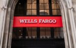 Trump ordena a bancos revisar estatus migratorio de clientes