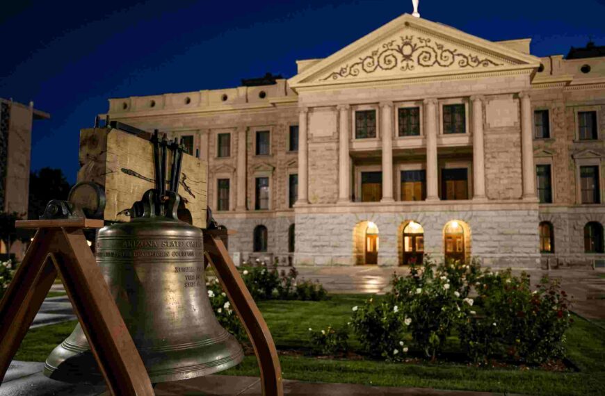 Termina con gritos y acusaciones la sesión de la Legislatura de Arizona