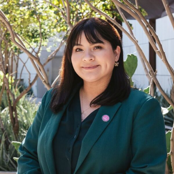 De indocumentada a líder: Reyna Montoya defiende DACA en AZ