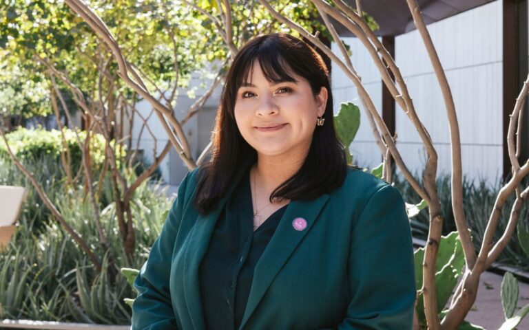 De indocumentada a líder: Reyna Montoya defiende DACA en AZ