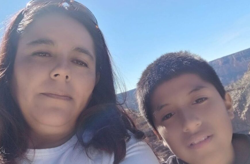 ICE libera a Margoth y su hijo Dilan; regresan a Tempe