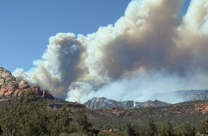 Pocket Fire amenaza Sedona; ordenan evacuaciones