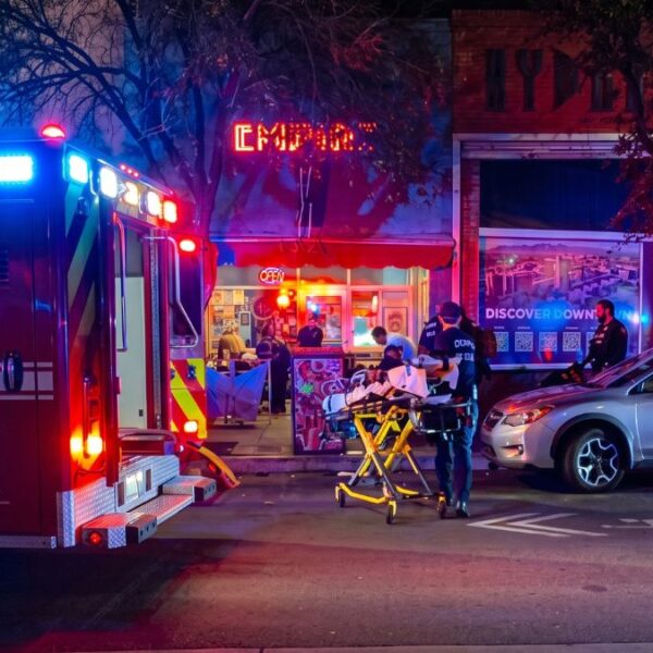 Tiroteo en Tucson: tirador bajo custodia y víctimas se recuperan
