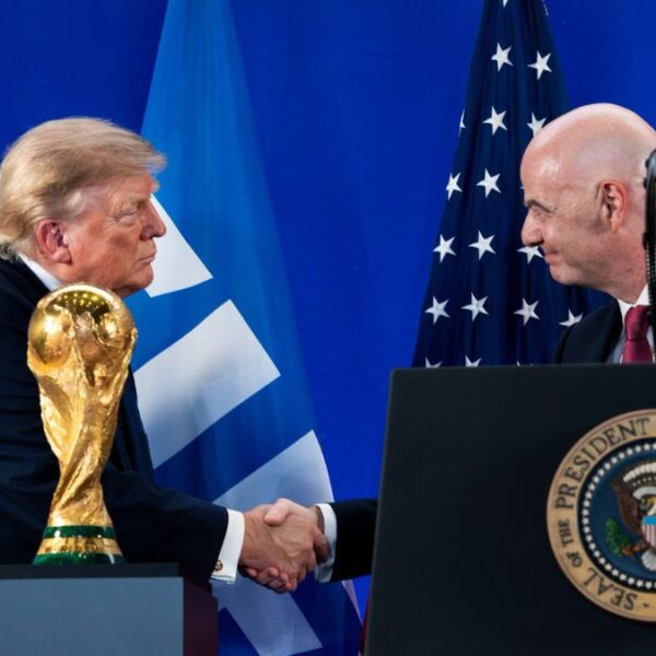 UEFA amenaza boicot a FIFA por plan con familia de Trump