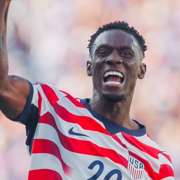 Trump interviene y FIFA perdona suspensión a Folarin Balogun
