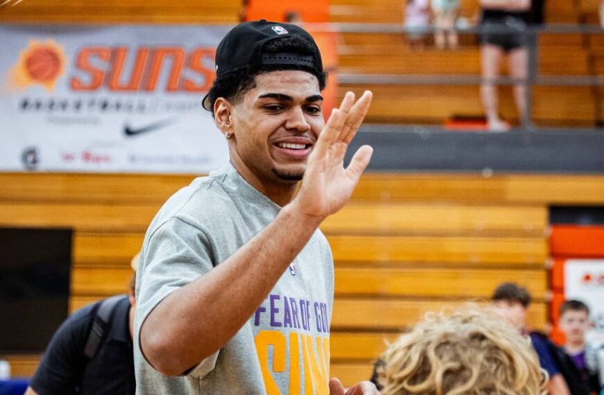 Phoenix Suns suman al novato local Koa Peat y a Miles Bridges