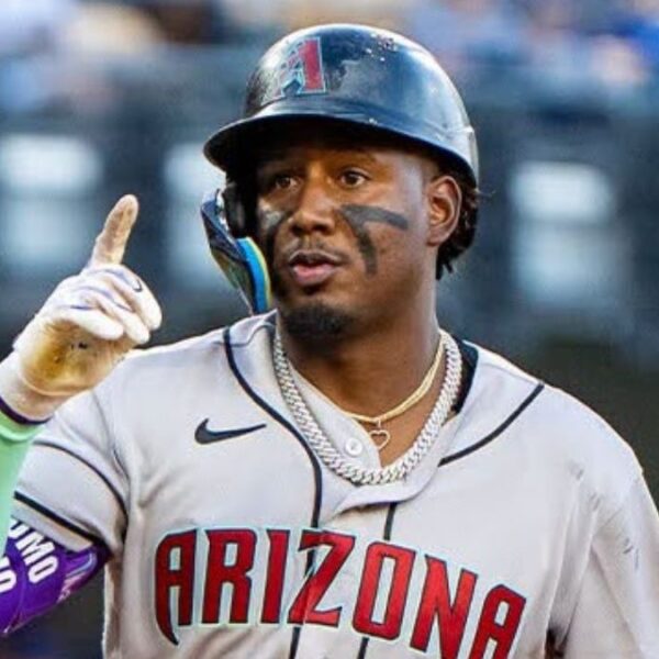 El guante de Perdomo brilla en defensa con Diamondbacks