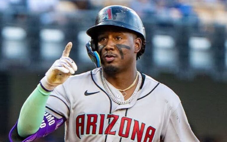 El guante de Perdomo brilla en defensa con Diamondbacks