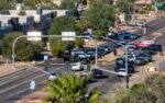 Fuerte operativo en Glendale: Conductor choca contra patrullas y muere