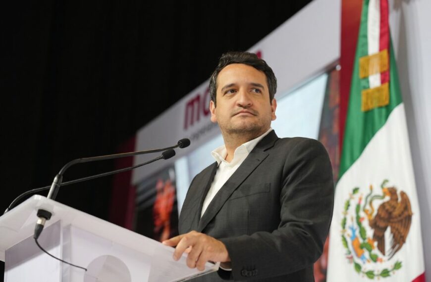 Retiran visa a López Beltrán; acusa represalia política