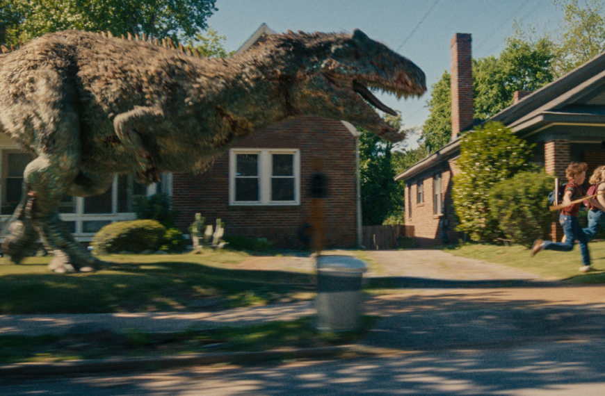 “Al final de la calle Oak”: Dinosaurios y Terror