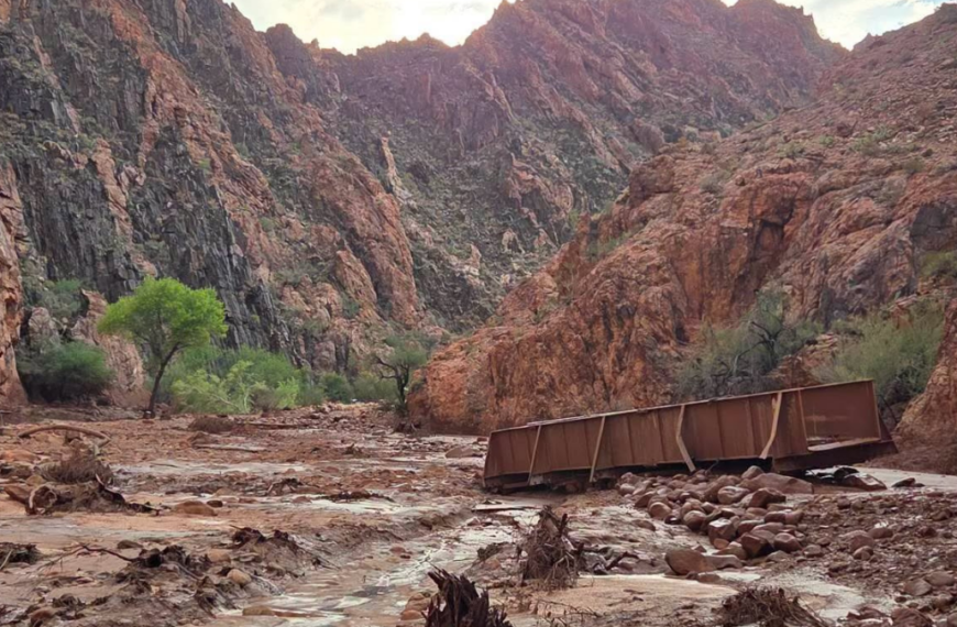 Inundación Súbita en el Gran Cañón: 2 Muertos y 14 Desaparecidos