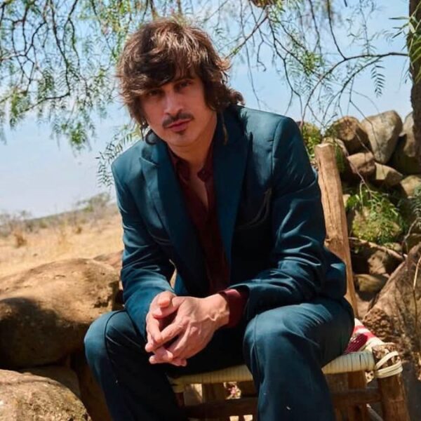 Siddhartha estrena ‘Radio Nostalgia’ y llega a Phoenix