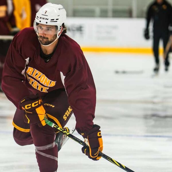 Hockey ASU: Hospitalizado por golpe de calor en un entrenamiento