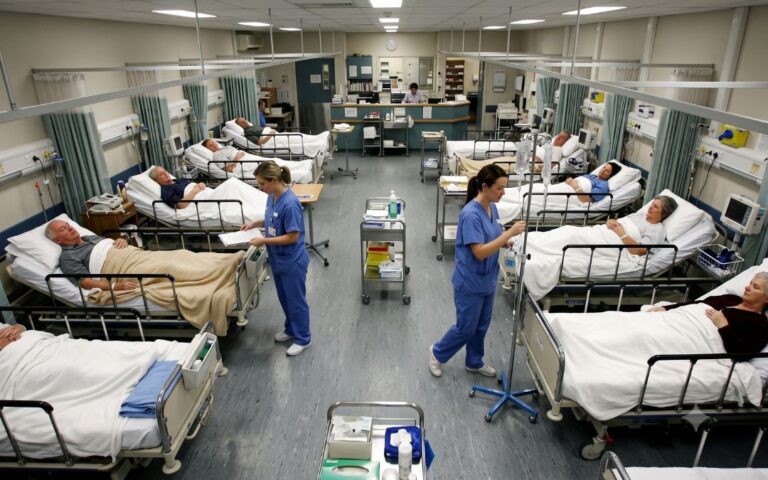 Crisis sanitaria en Arizona por recortes de personal e insumos