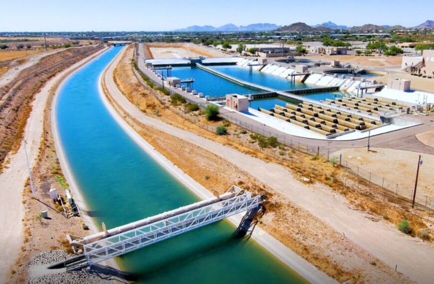 Phoenix garantiza agua, pero advierte un mayor costo