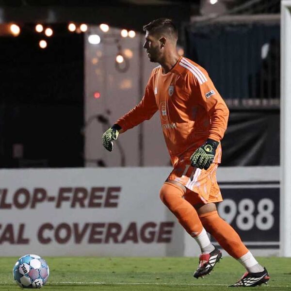 Phoenix Rising: Suma 4 puntos en su gira por California