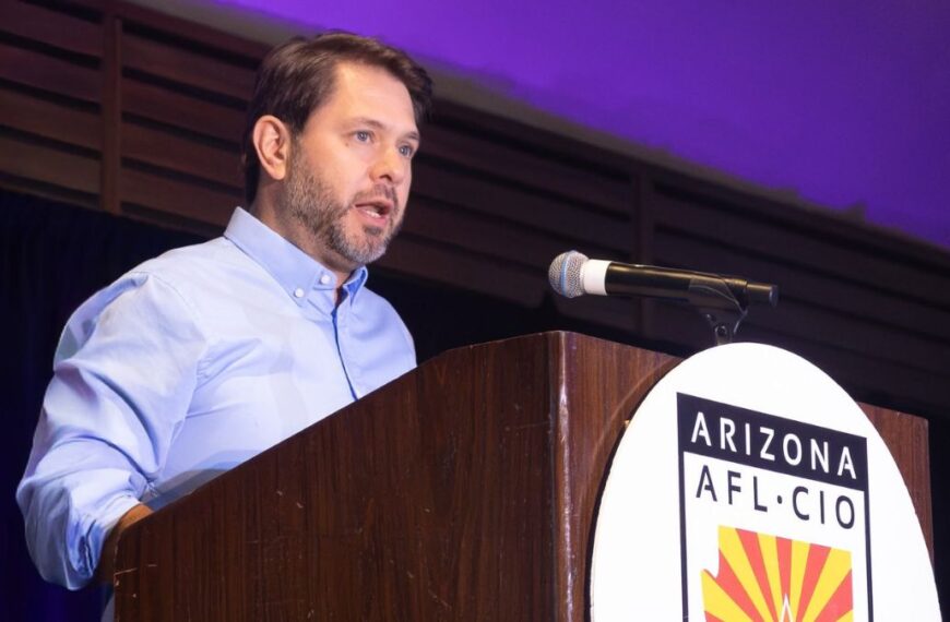 Demócratas deben hacer más, no solo ser anti Trump: Rubén Gallego