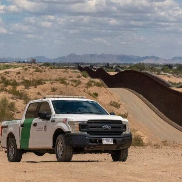 Operativos migratorios en Arizona dejan 265 detenidos