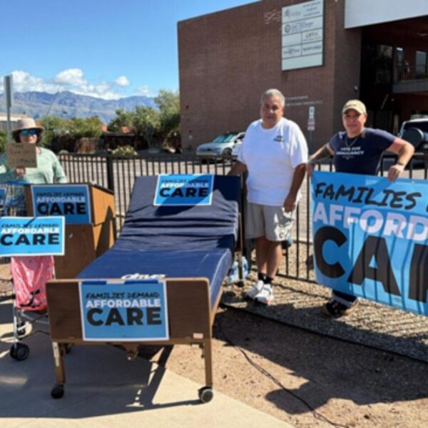 Exigen a Ciscomani salud accesible y frenar recortes a Medicaid