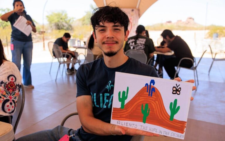 Nuevo golpe a Dreamers: Demanda busca anular matrícula en AZ