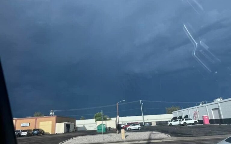 Alerta en Phoenix: Tormentas y ráfagas de viento para este jueves