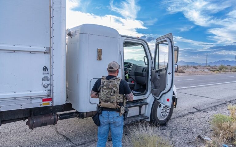 Patrulla fronteriza arresta a 95 choferes en operativo en Yuma
